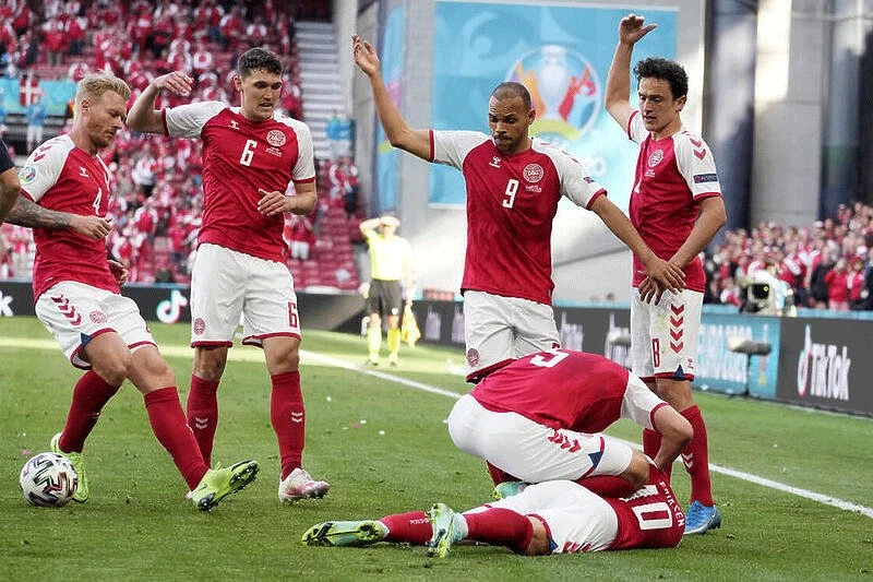 Danci za poraz krive UEFU