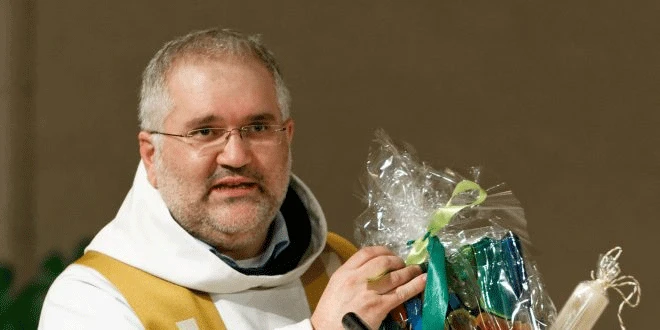 Preminuo fra Dinko Grbavac