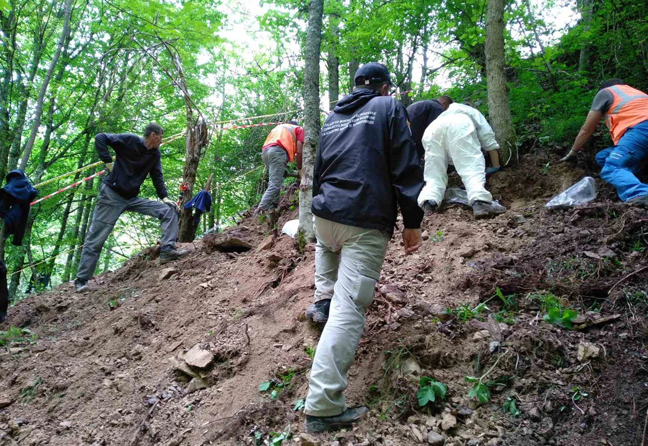 Posmrtni ostaci još dvije osobe pronađeni u masovnoj grobnici 