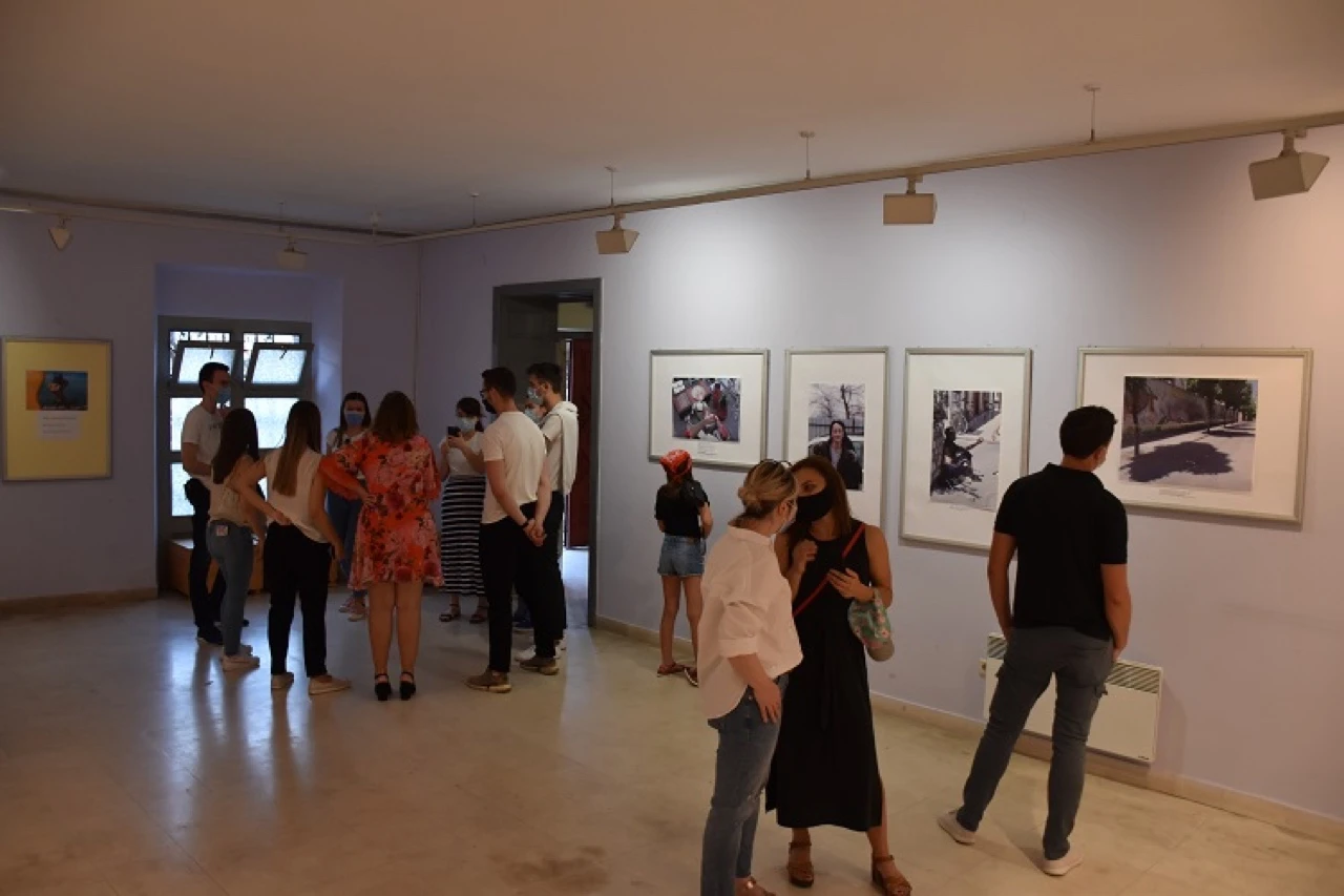Otvorena izložba fotografija “Dopusti da ti (po)kažem”