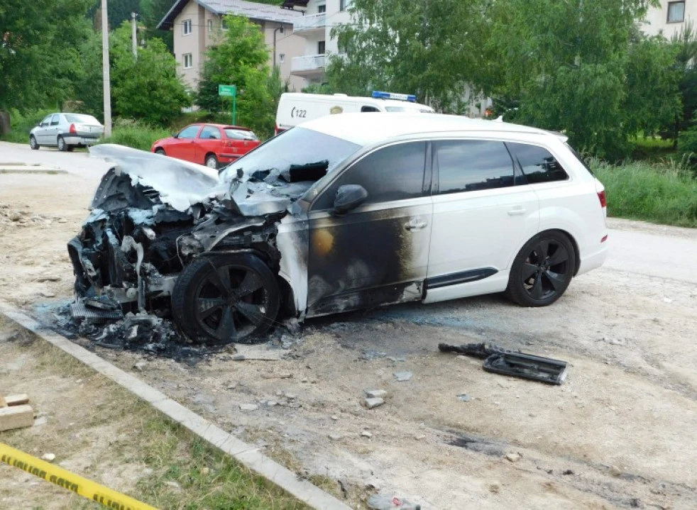 Avaz: Bubi Corelliju namjerno zapaljen Audi?