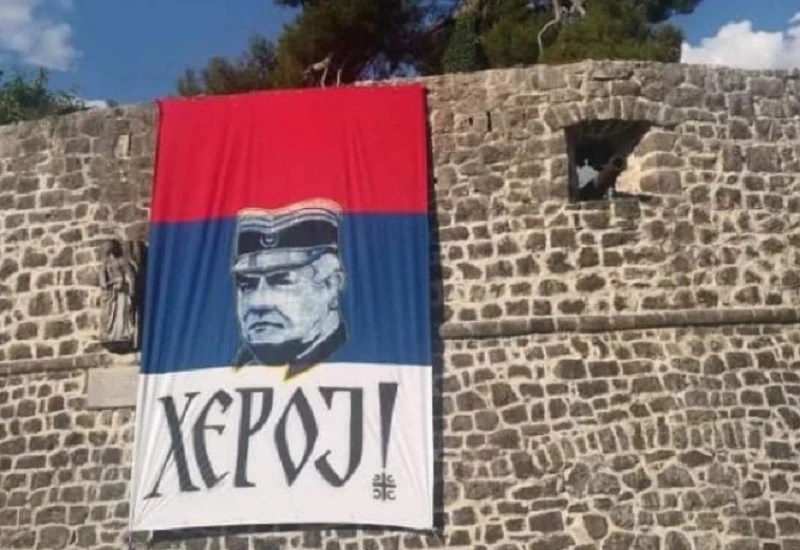 U Hercegovini osvanule trobojke s likom Ratka Mladića
