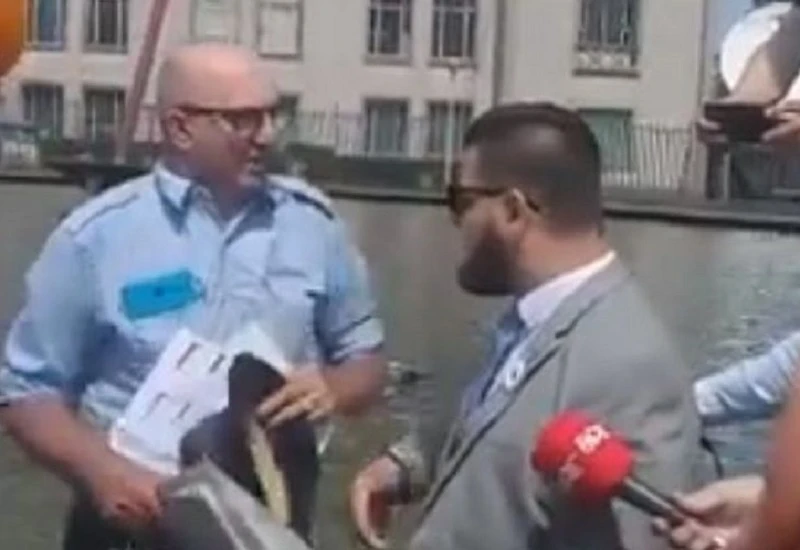 VIDEO | Incident ispred sudnice - muškarac transparentima podržao Mladića
