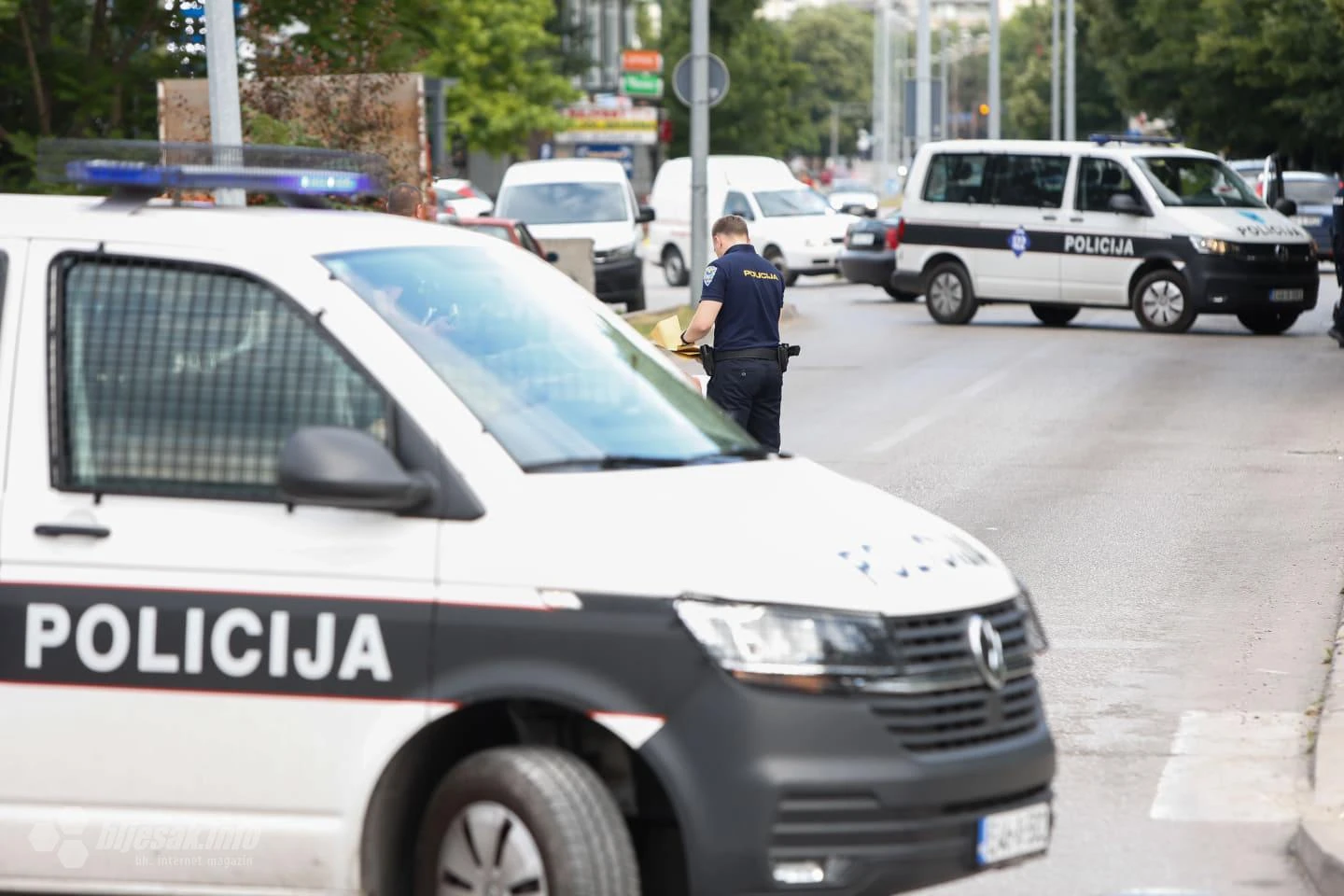 Pucnjava u Mostaru: Policija traga za crvenom Škodom 