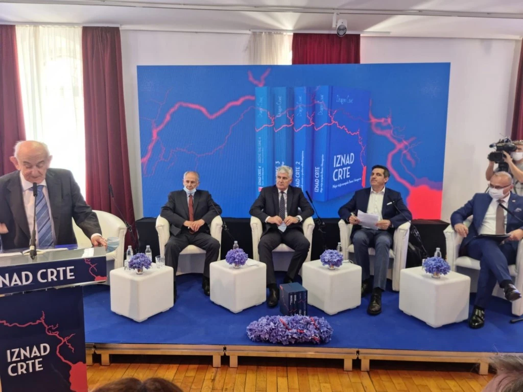 U Splitu predstavljeno četveroknjižje ''Iznad crte'' Dragana Čovića