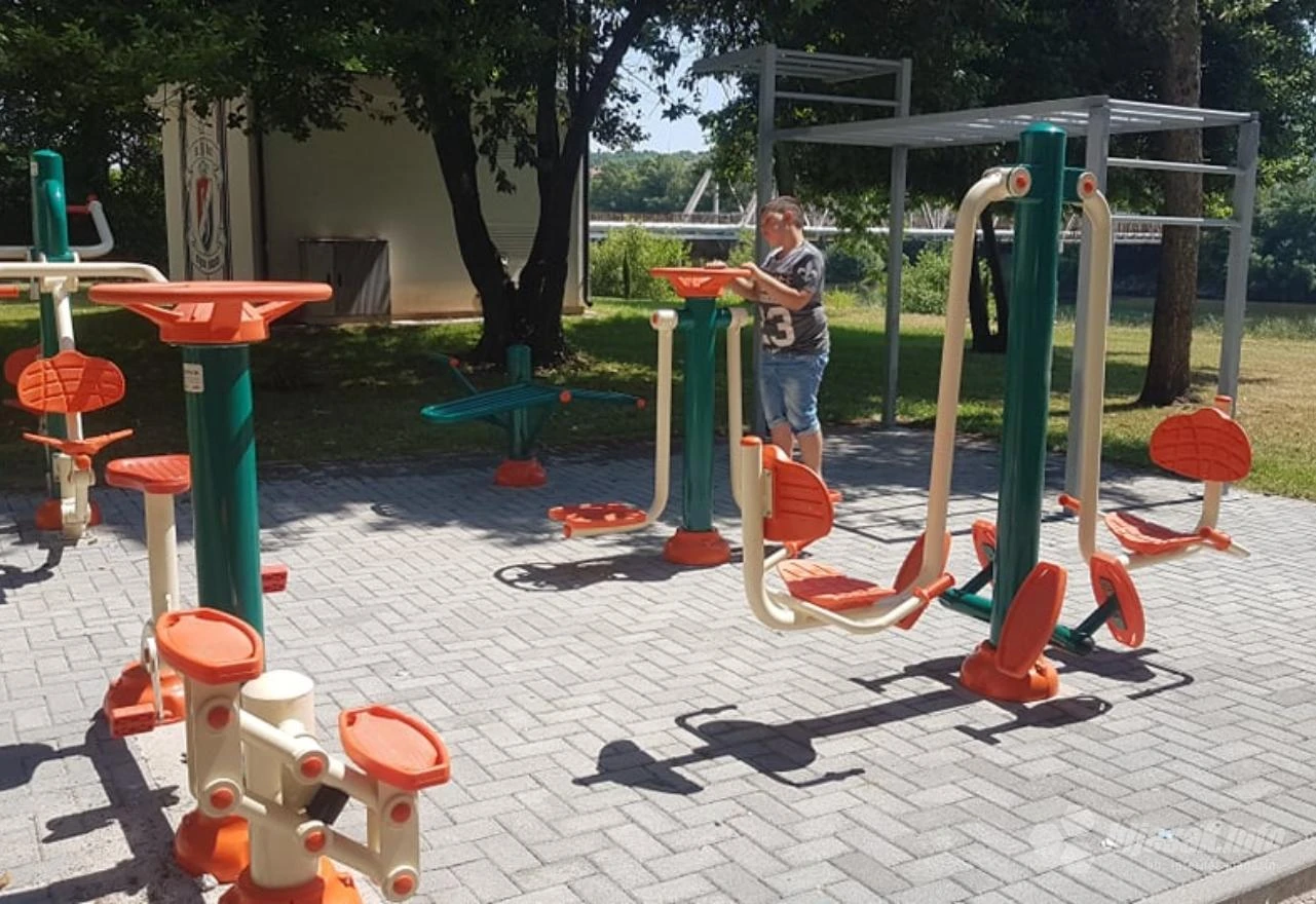 Čapljinci, više nemate izgovora! Postavljene sprave za vježbanje na otvorenom