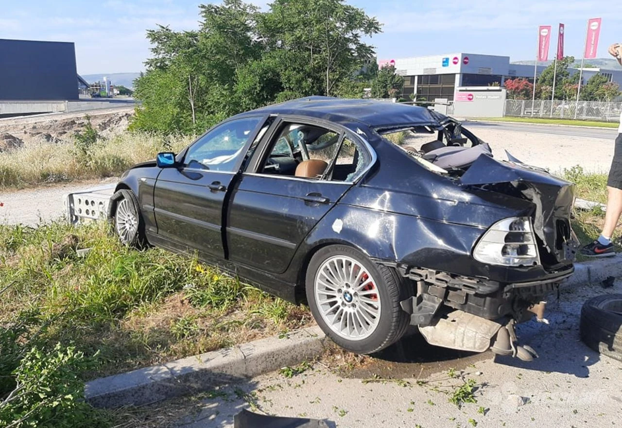 Bišće polje: BMW izletio s ceste 