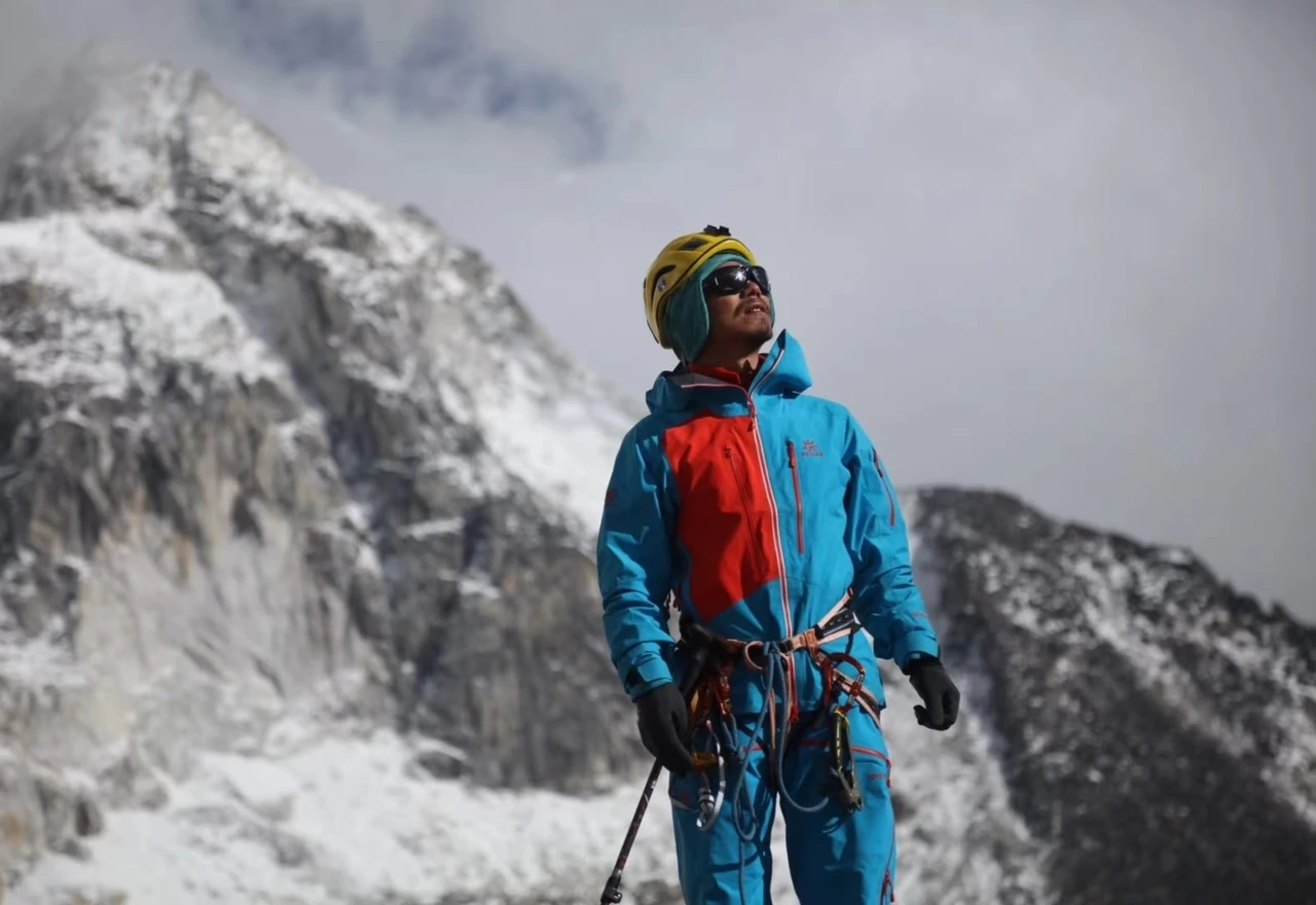 Slijepi kineski alpinist savladao Mount Everest