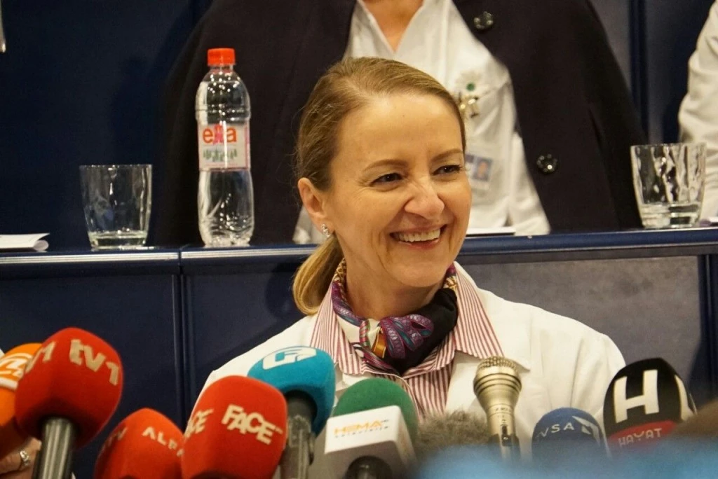 Fakultet dostavio nepotpunu dokumentaciju o školovanju Sebije Izetbegović