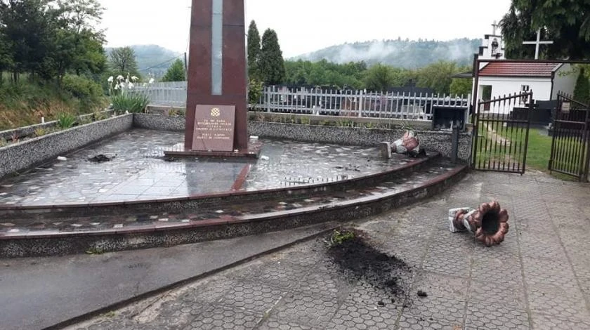 Otkriveni vandali koji su oskvrnuli spomen obilježje posvećeno ubijenim Hrvatima 