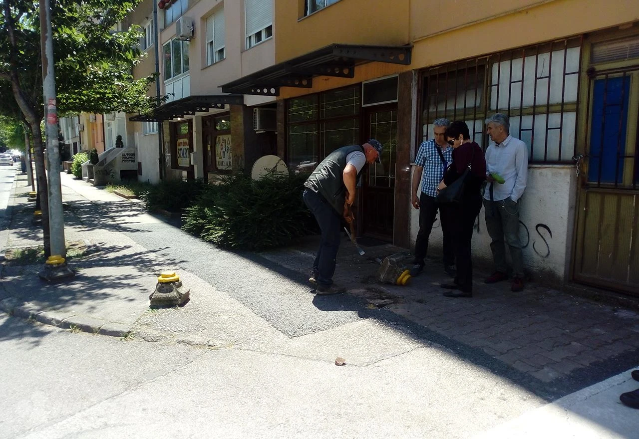Započelo uklanjanje prepreka na javnim površinama u Mostaru