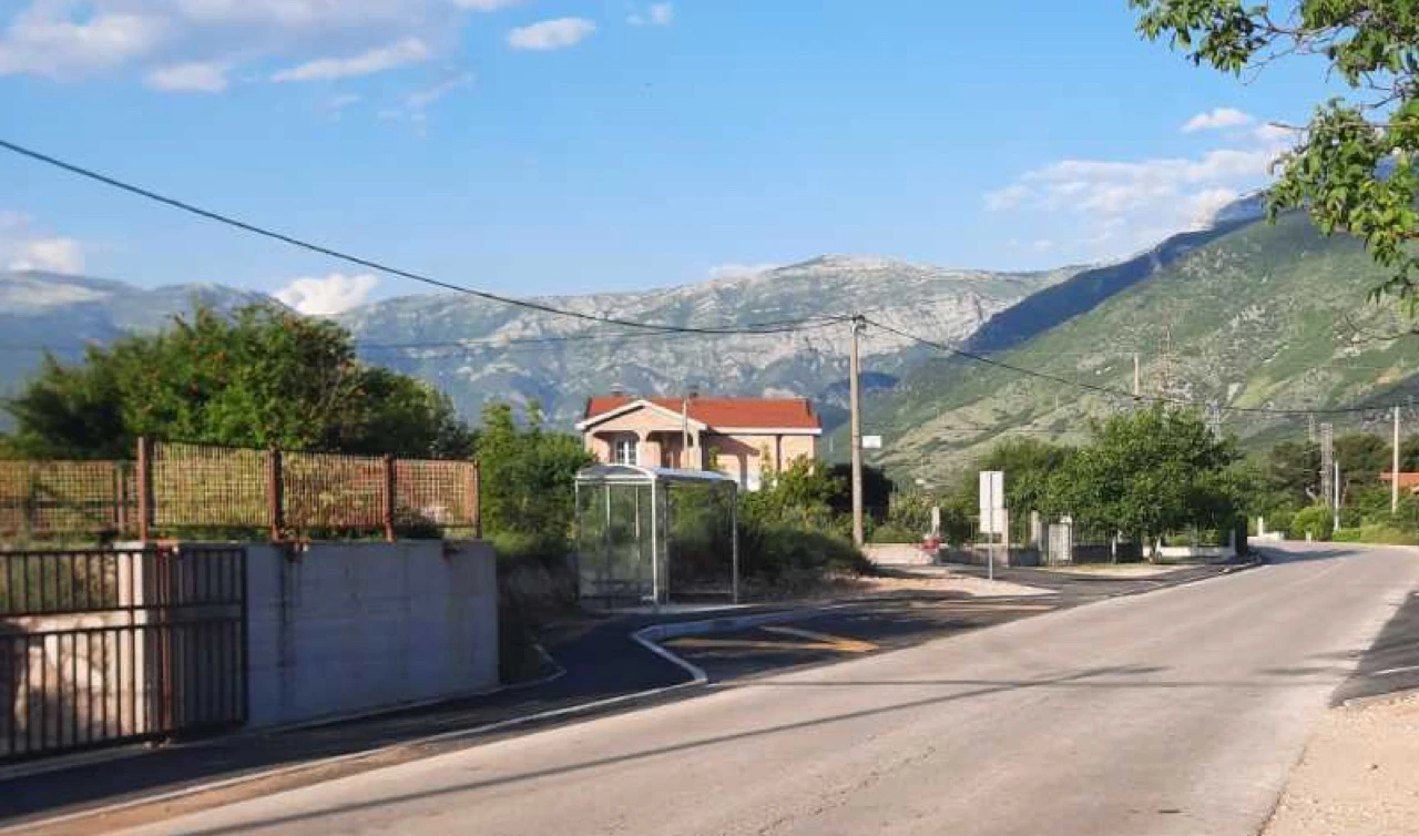 Raštani dobili nogostup i autobusno stajalište