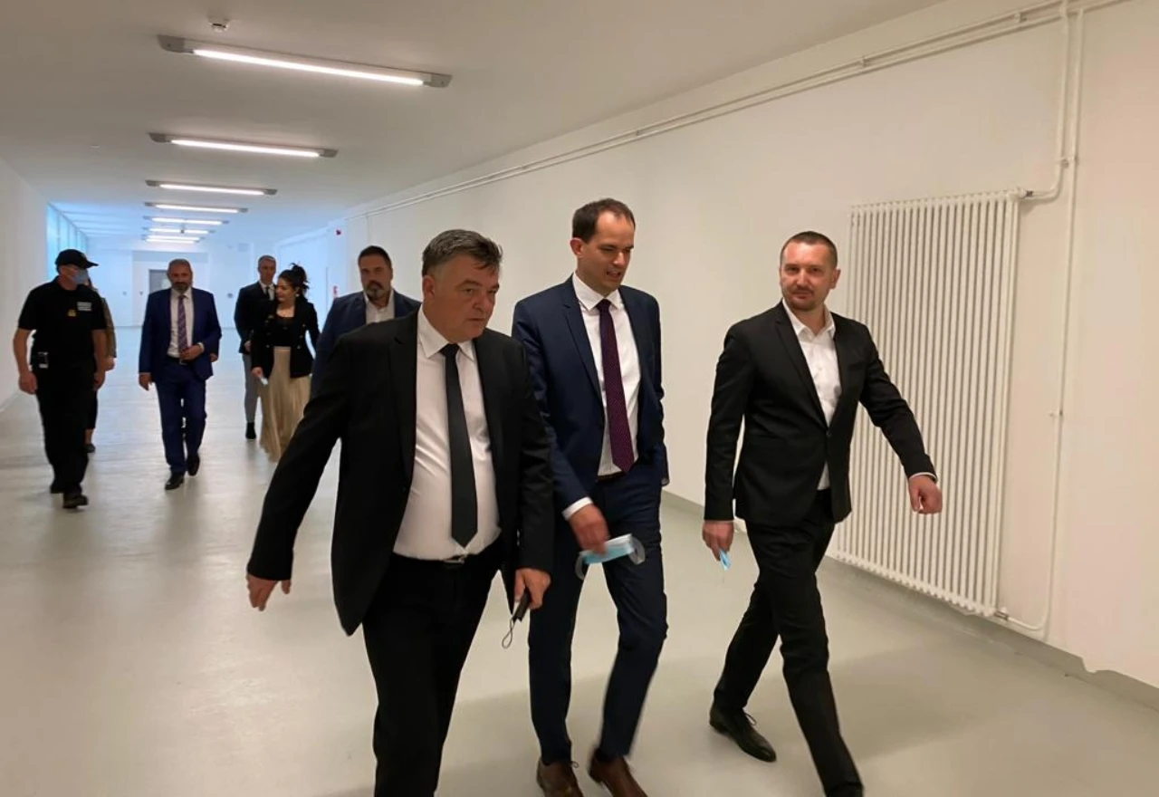 Ministri razgovarali o izmjenama sporazuma zbog bjegunaca 
