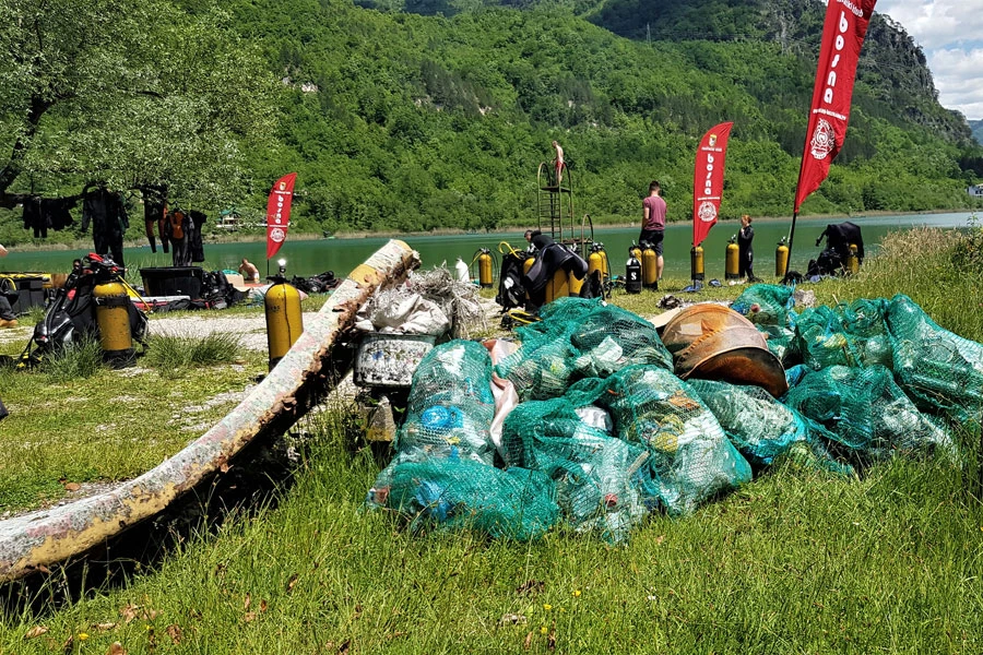 Zahvaljujući Henkelovom projektu Zajedno za čiste vode BiH, Boračko jezero je ponovno očišćeno od smeća