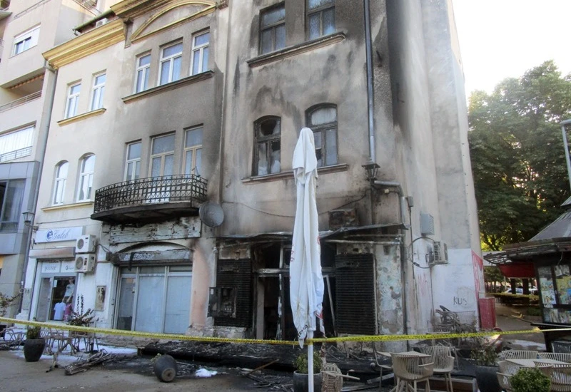 Požar u Mostaru: Snimljen palitelj kako gori
