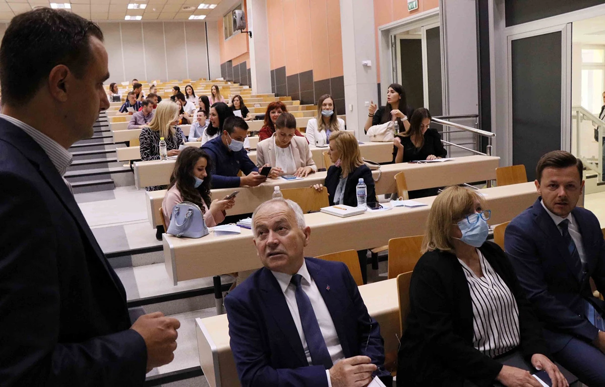 U Mostaru počeo stručni skup o znanstvenoj komunikaciji i časopisima