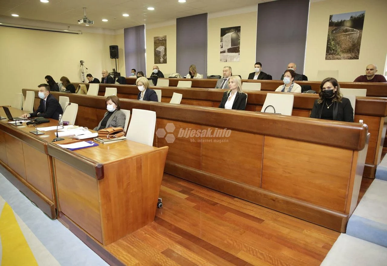 HNŽ: Skupštinari u klupama - na dnevnom redu branitelji, tužiteljstvo, sud...