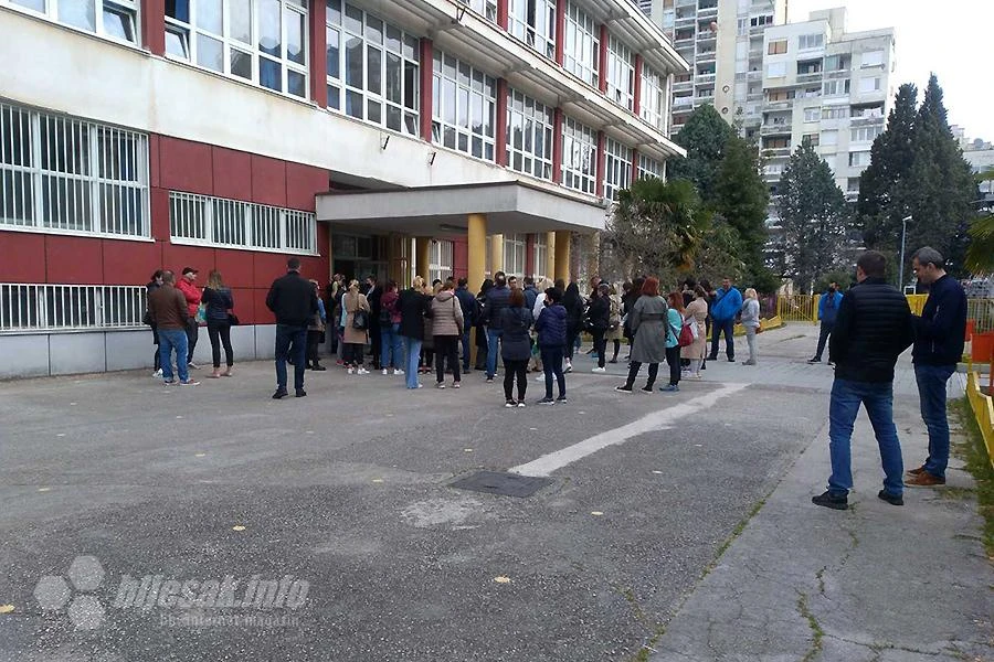 Barijere u Mostaru - Učenici s invaliditetom mogu samo prići školama