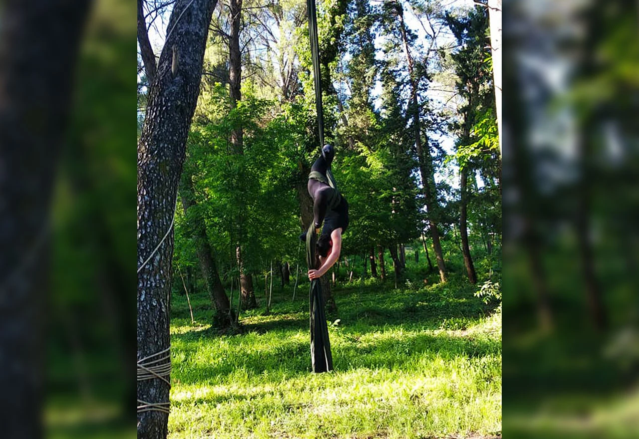 Djevojke u Mostaru izabrale zanimljivu lokaciju za ples na svili