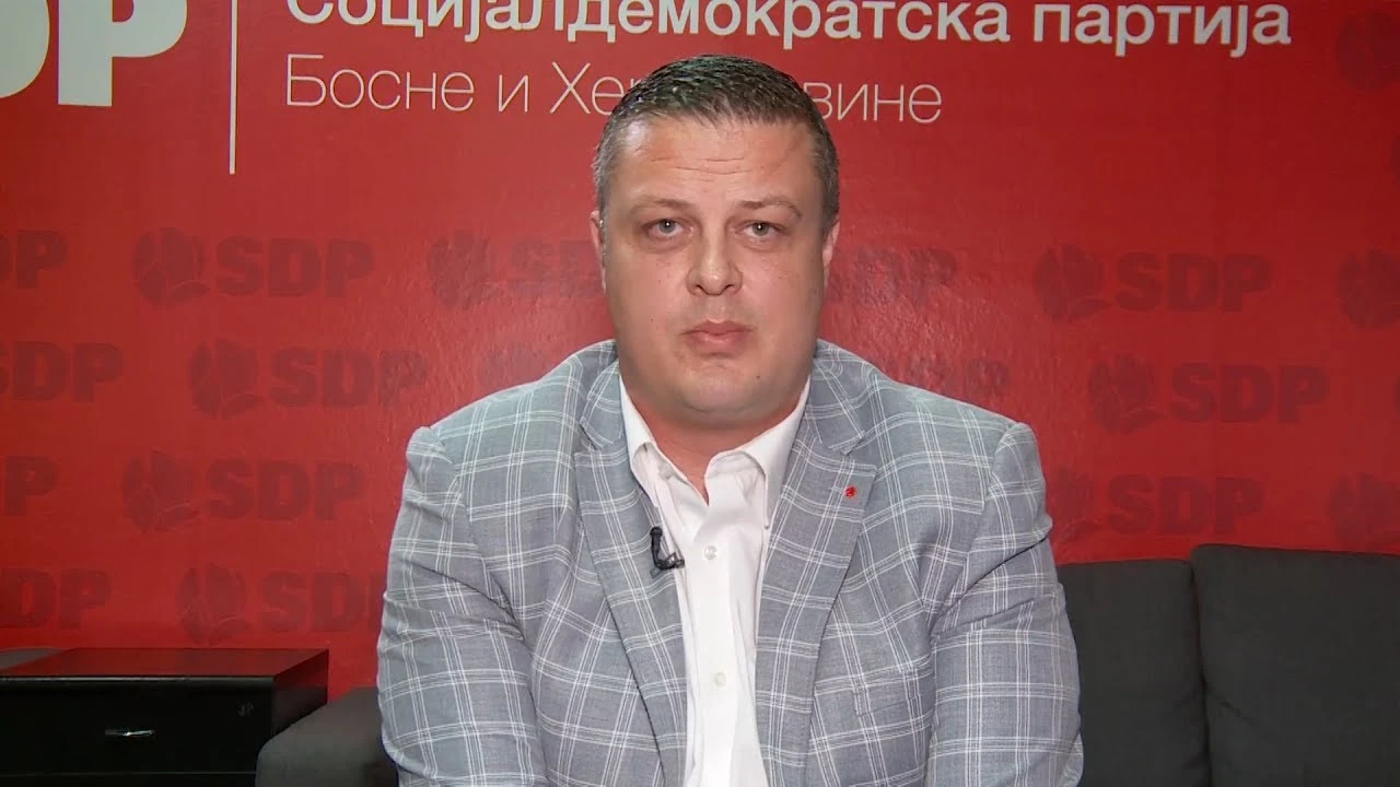 Vojin Mijatović uputio zahtjev za izgradnju biste Srđanu Aleksiću