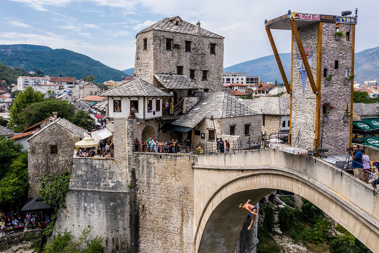 Red Bull Cliff Diving na Starom mostu po šesti put