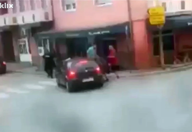 VIDEO | Automobilom se zabio u baštu kafića, jedna osoba poginula