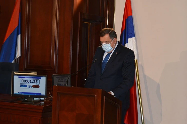 Dodik ''u elementu'': U Haagu sam branio Karadžića i Mladića, a svaki dan branim RS