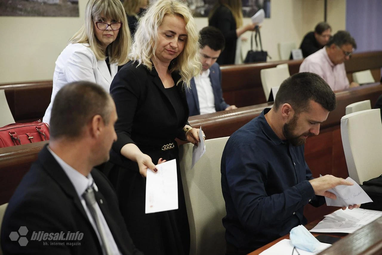 Sigurnost i parkiranje: Više razuma za rješenja u Mostaru