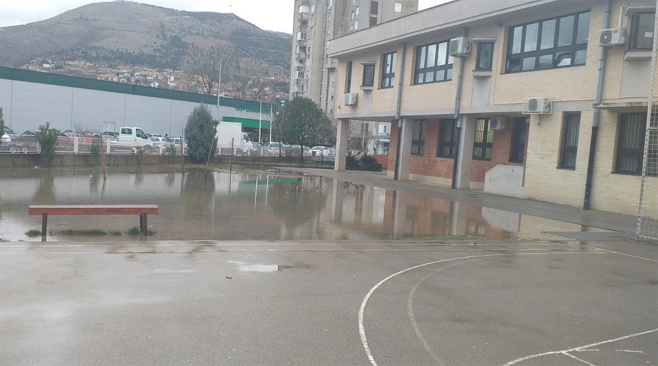 Trebali su mjeseci rada, ali dvorište mostarske škole sada je neprepoznatljivo