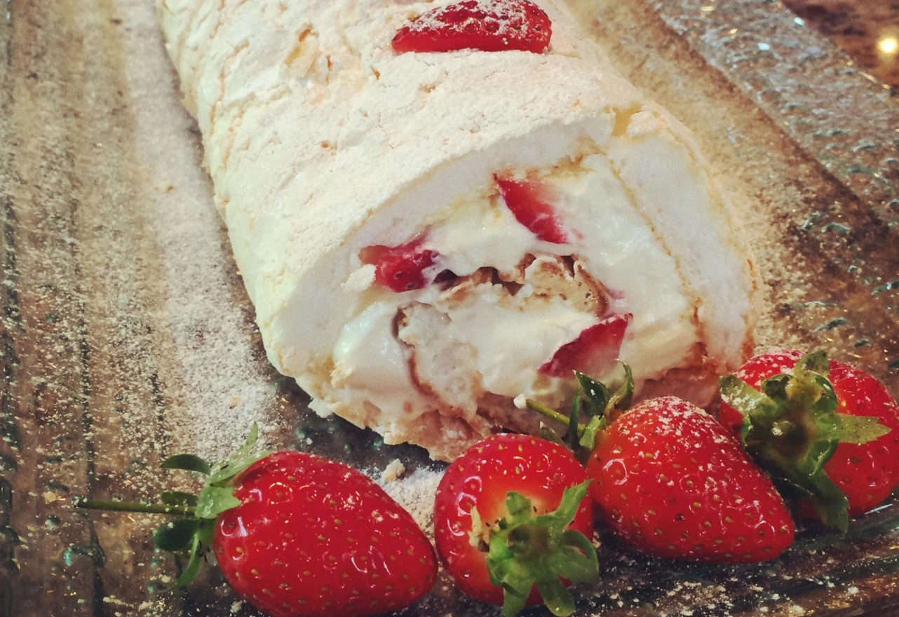 Najlakši recept za roladu s jagodama