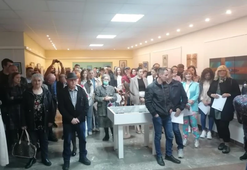 Duvanjski umjetnici amateri predstavili svoje radove