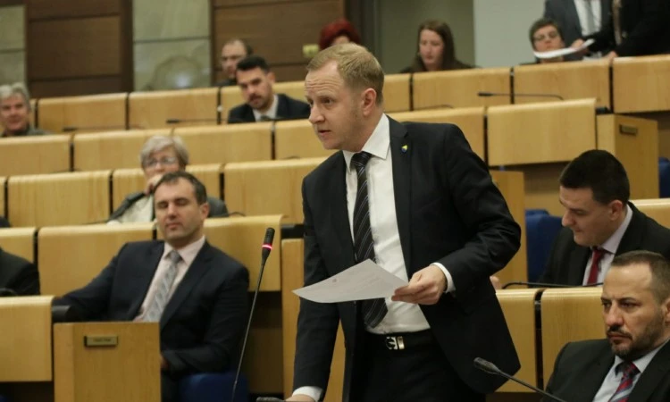Deblokirati tržište kapitala i pomoći gospodarstvu i investitorima