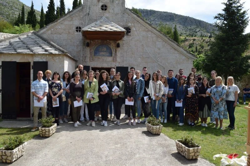 SPKD 'Prosvjeta' Mostar: Stipendije za 97 učenika i studenata iz Hercegovine