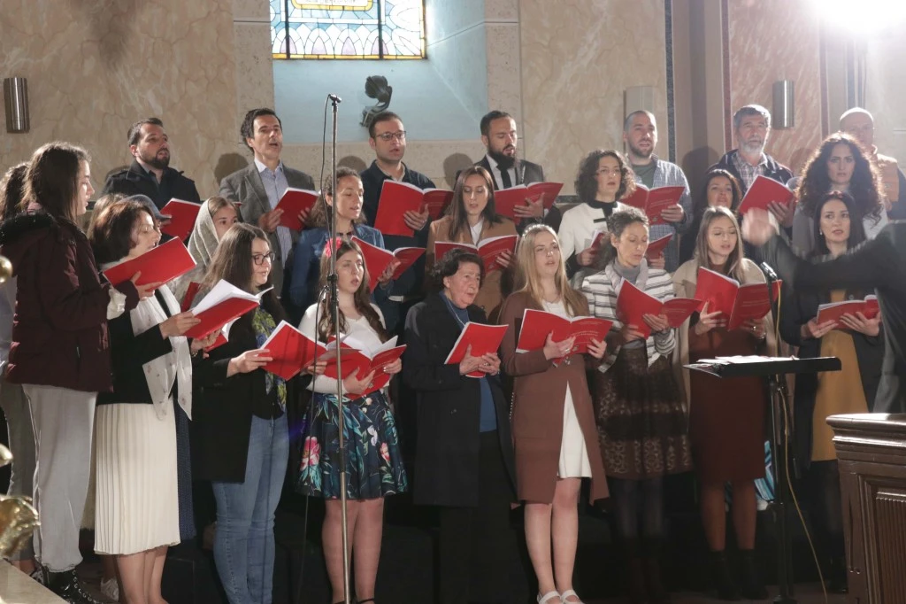 Vaskršnja liturgija u Sarajevu - Važno je brinuti se za druge