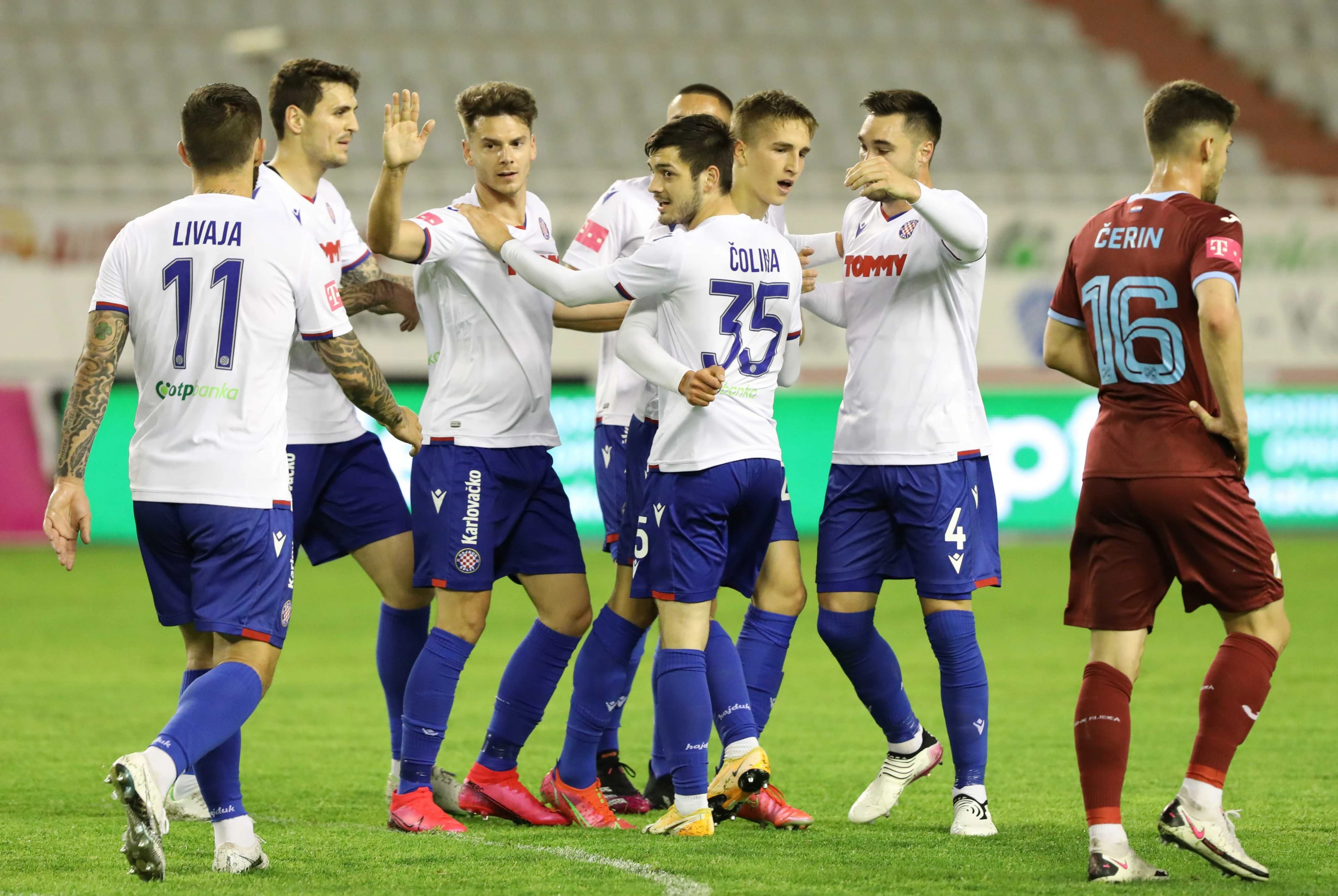 Novi znaci života na Poljudu, Hajduk slavio u jadranskom derbiju