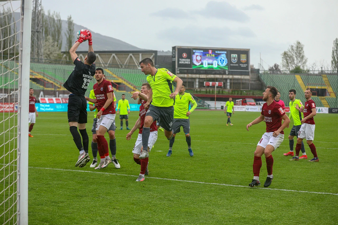 Nogometaši Sarajeva u derbiju protiv Željezničara slavili s 3:1