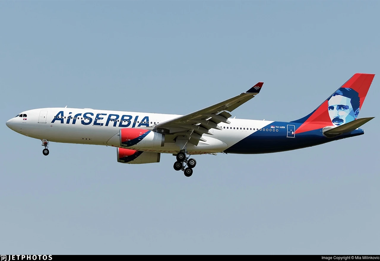 Novi srpski avion oslikan likom Nikole Tesle prvi put poletio za New York