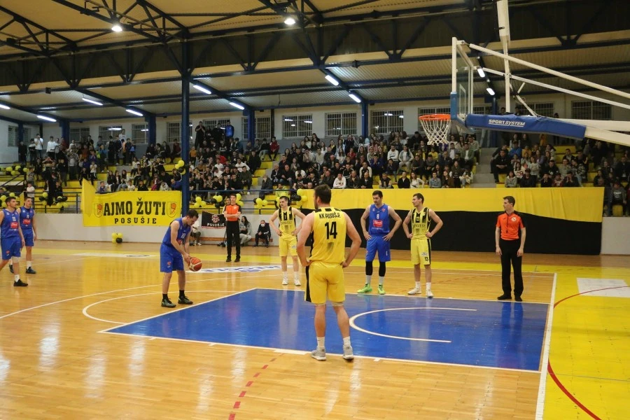 Grude iznenadile u punoj posuškoj dvorani