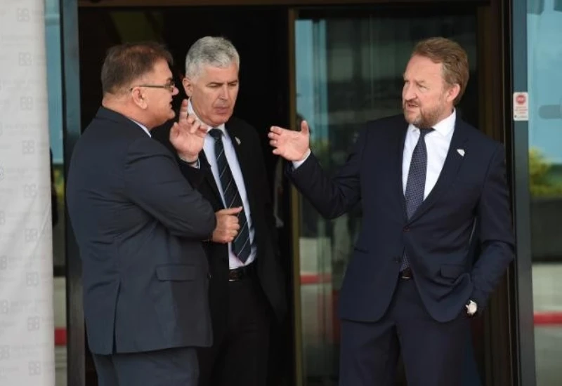 Izetbegović: Pahor nas je ranije pitao o razilaženju
