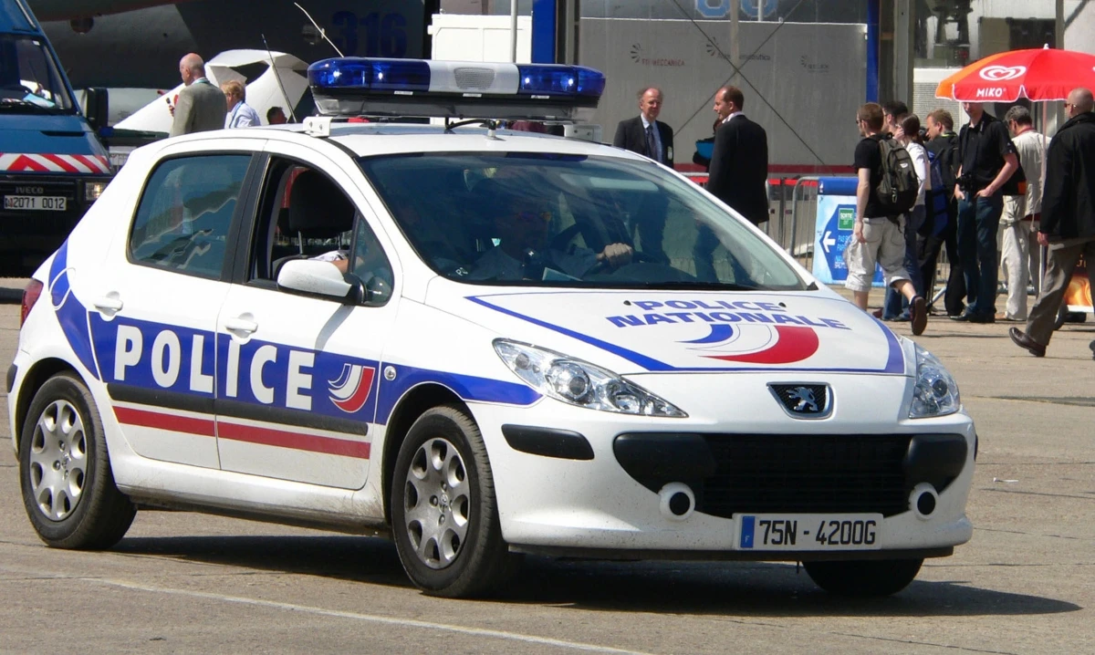 Policajka izbodena u policijskoj stanici