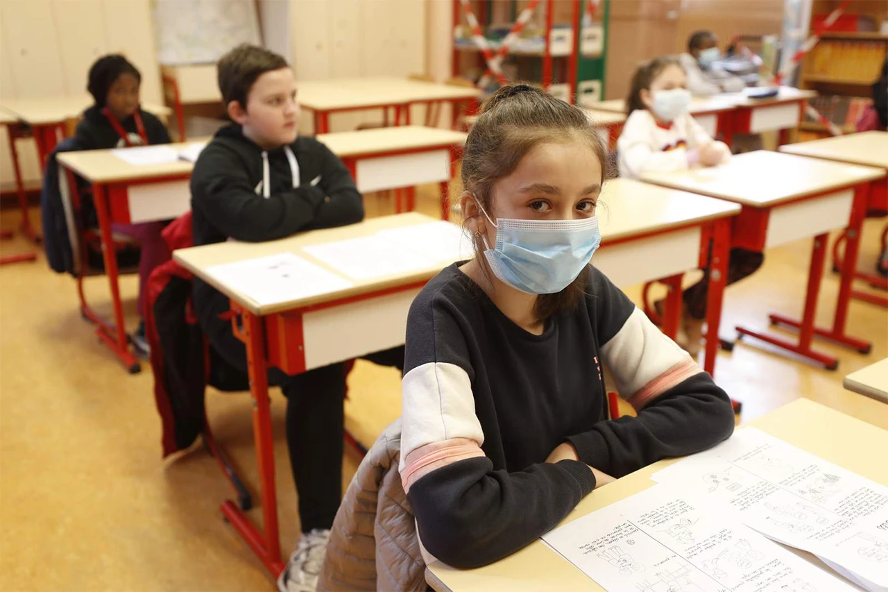 Opet preko leđa djece: Prosvjetna inspekcija ne može provjeravati epidemiološke mjere