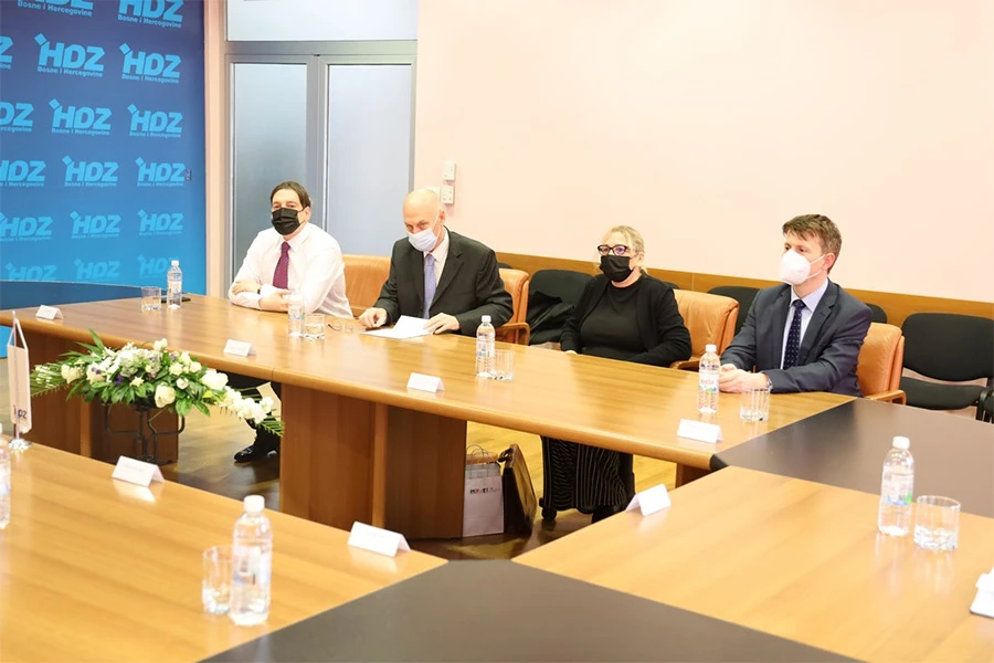 Čović s izraelskim veleposlanikom o Aluminiju