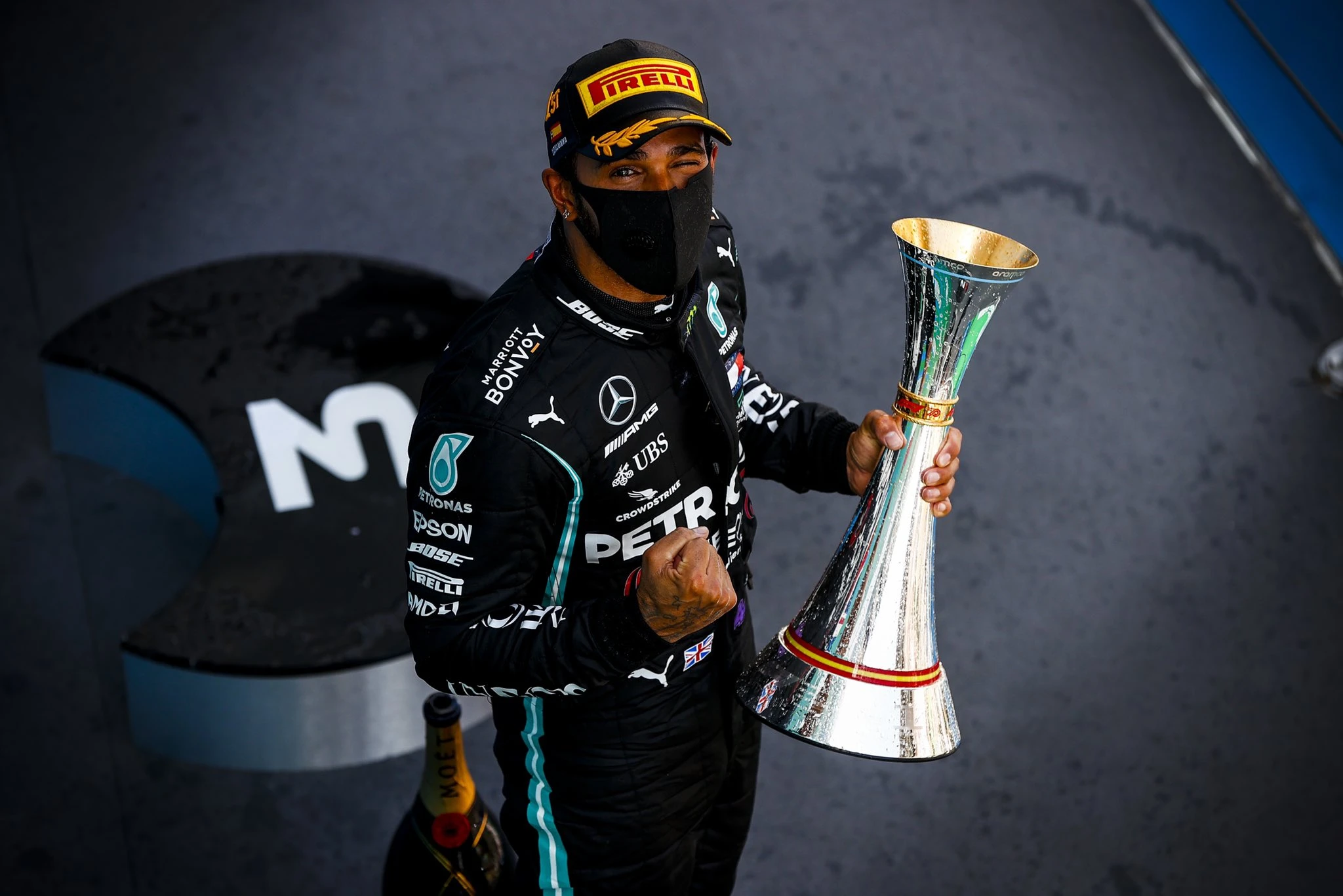 Hamiltonu 99. pole position u karijeri