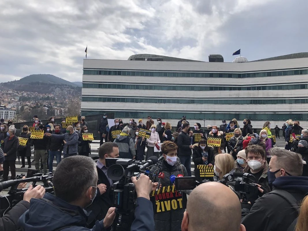 Sarajlije i danas na ulicama - Zaradite plaću!