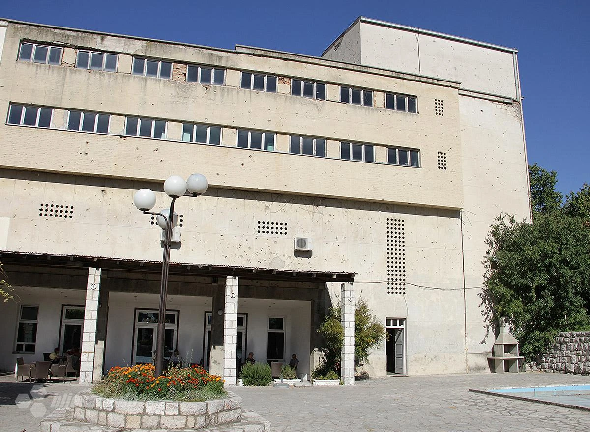 Pozorište demantira: Dobila otkaz zbog nerada
