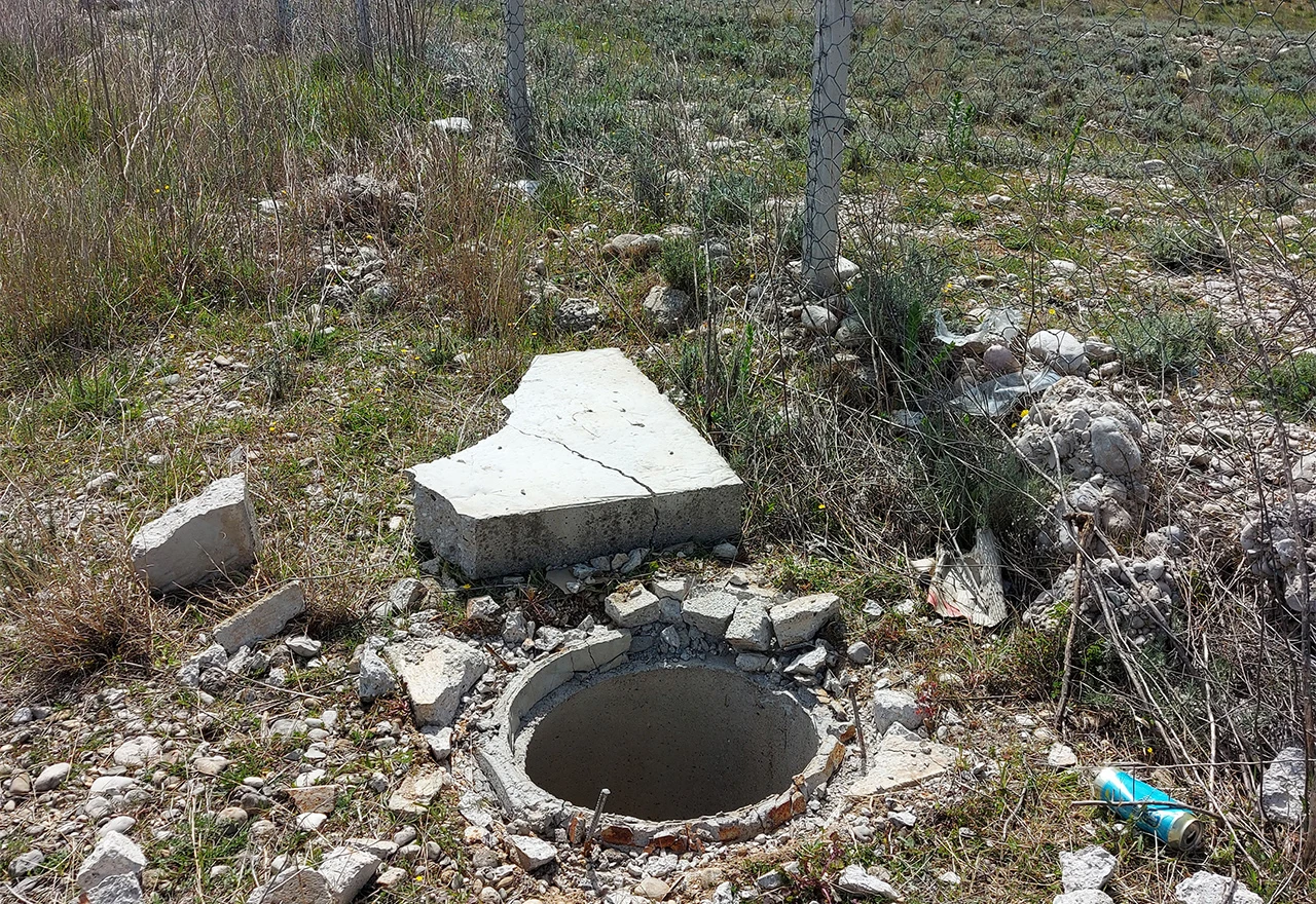 Vandalizam u Mostaru: Na 14 lokacija kod glavnog kolektora uništeni zaštitni poklopci