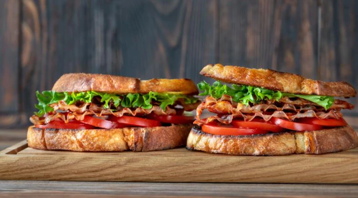 Zaključi dan BLT sendvičem