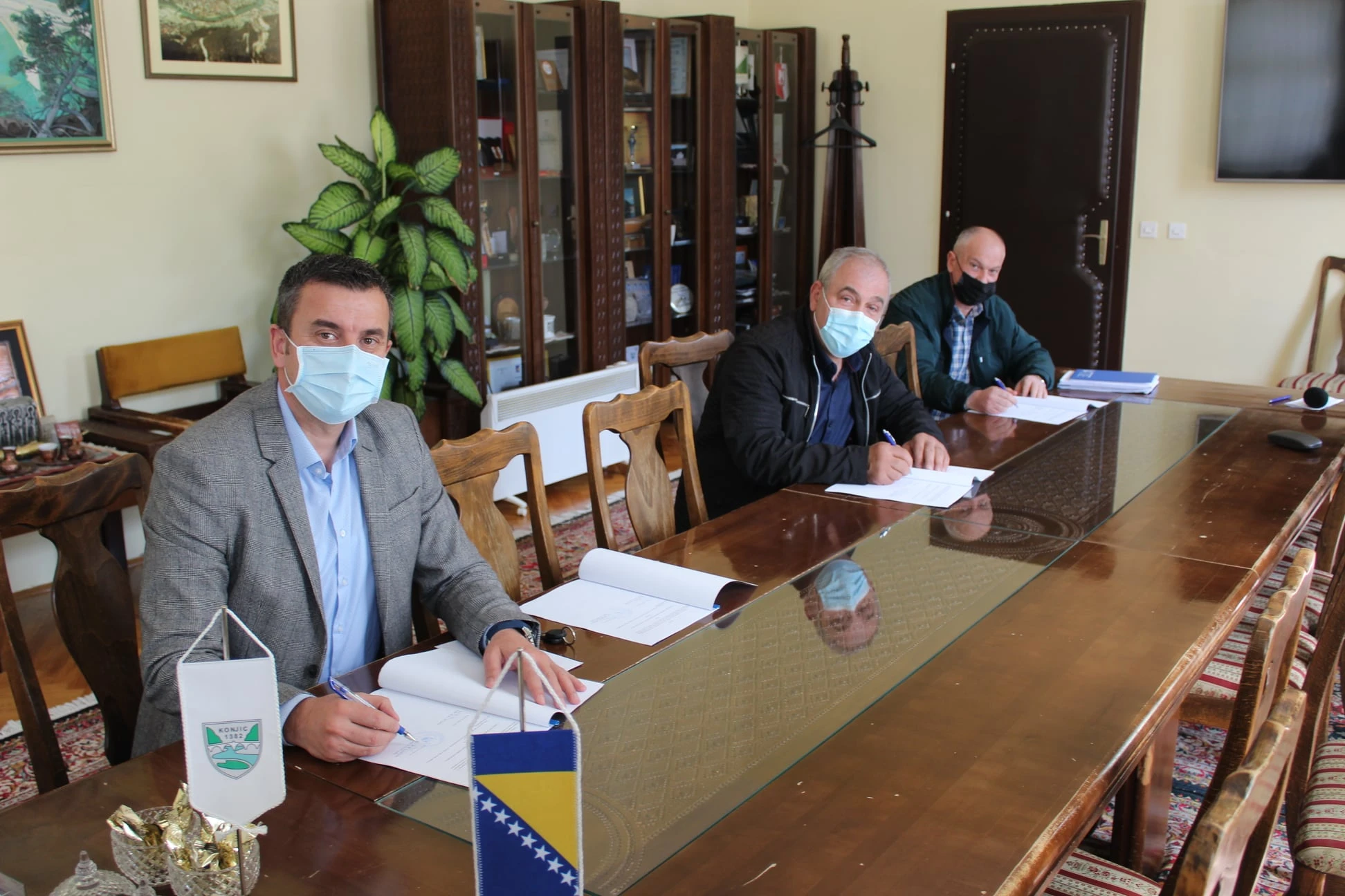 Bravo za Konjic: Općina poklonila vozilo potrebitima