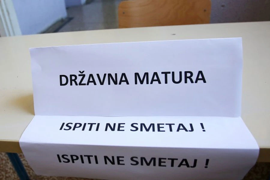 Maturanti! Ponovite skupa matematiku i fiziku