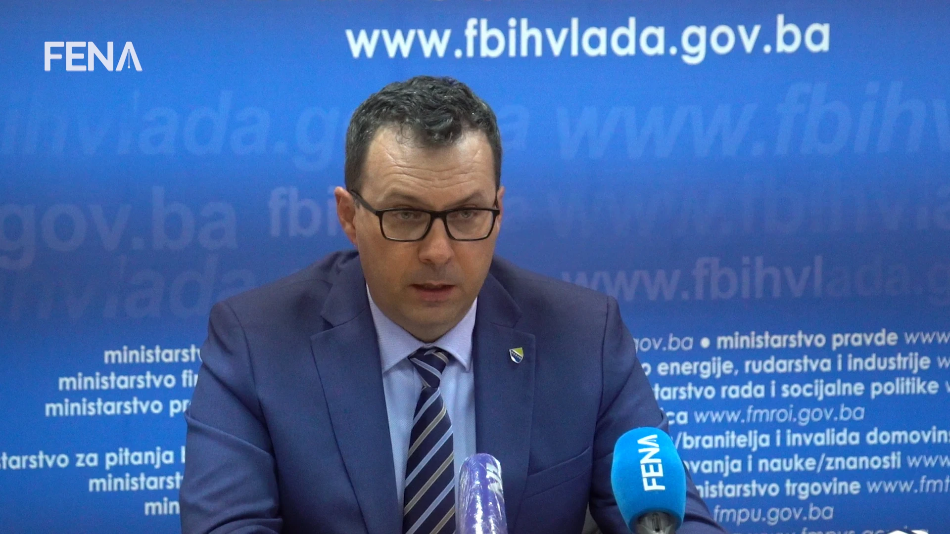 Federalna vlada provjerava sva svoja vozila!